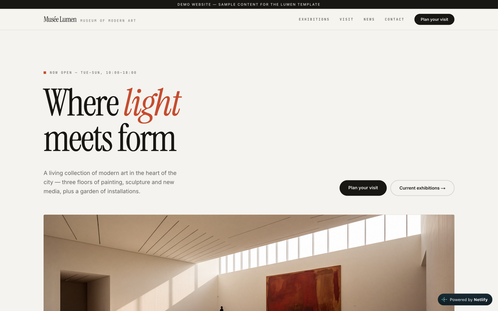 Page d’accueil du Musée Lumen — grande typographie et visuel d’exposition